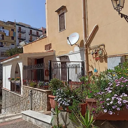 Casa Buscarini Villa Santa Flavia Exterior photo